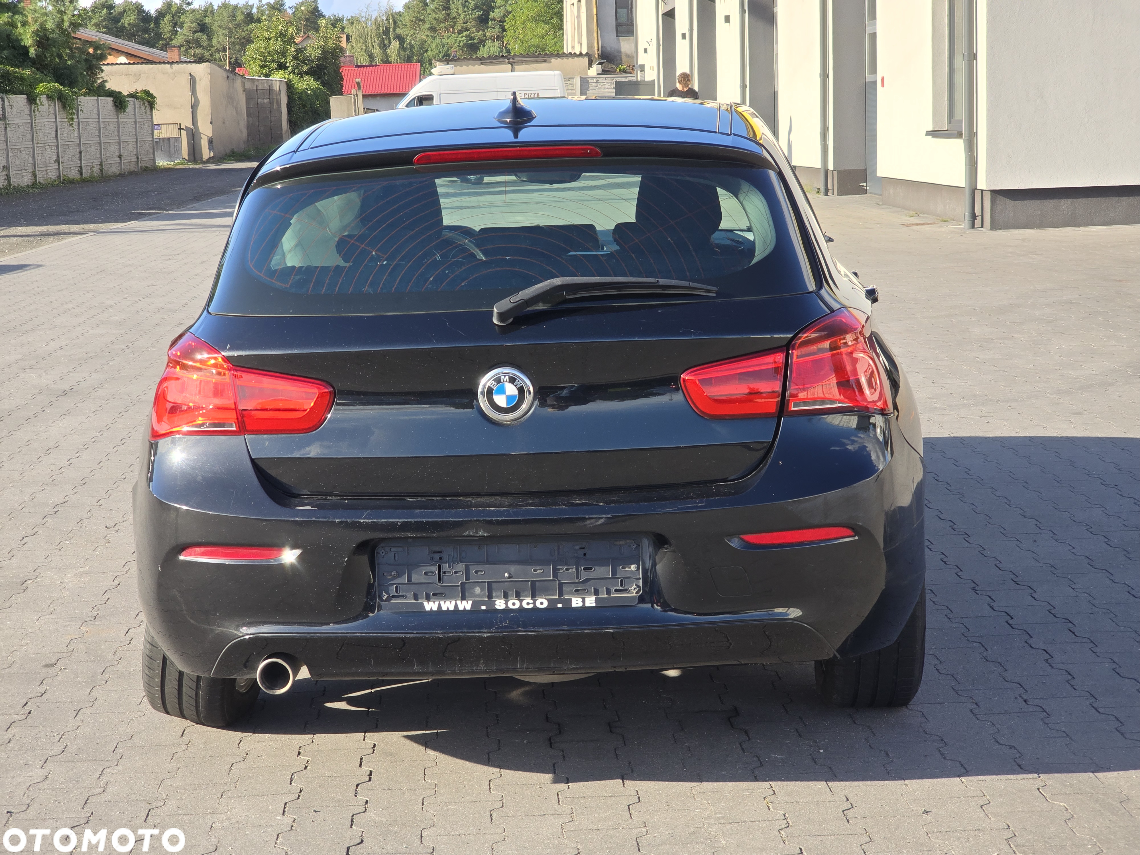 BMW Seria 1 114d Sport Line - 2