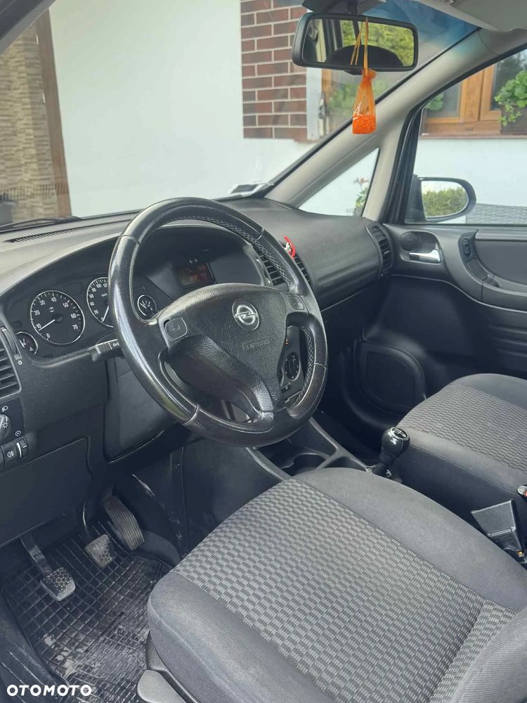 Opel Zafira 1.8 16V Comfort - 5