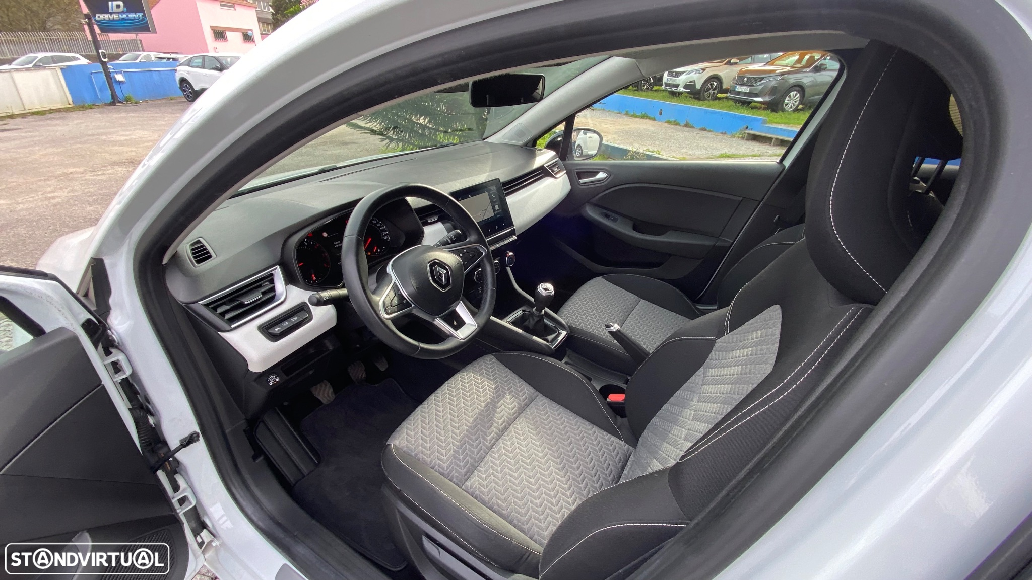 Renault Clio 1.0 TCe Limited Bi-Fuel - 21