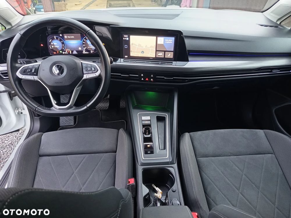 Volkswagen Golf - 34