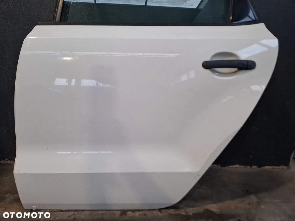 VOLKSWAGEN POLO 6R DRZWI LEWY TYL - 2