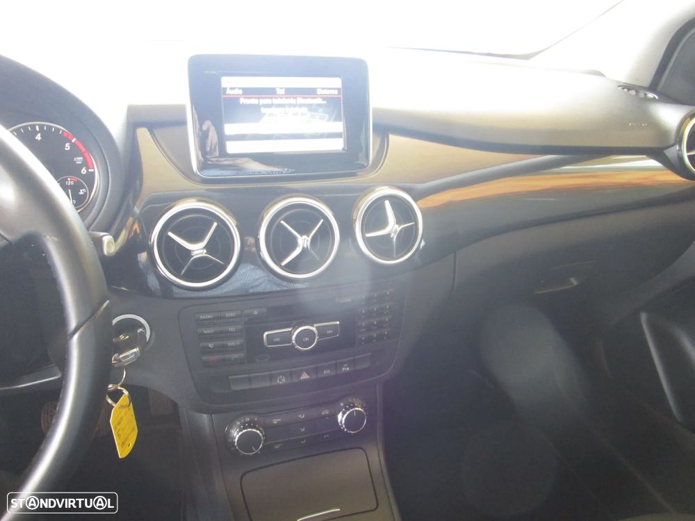 Mercedes-Benz B 180 d 7G-DCT Edition - 31