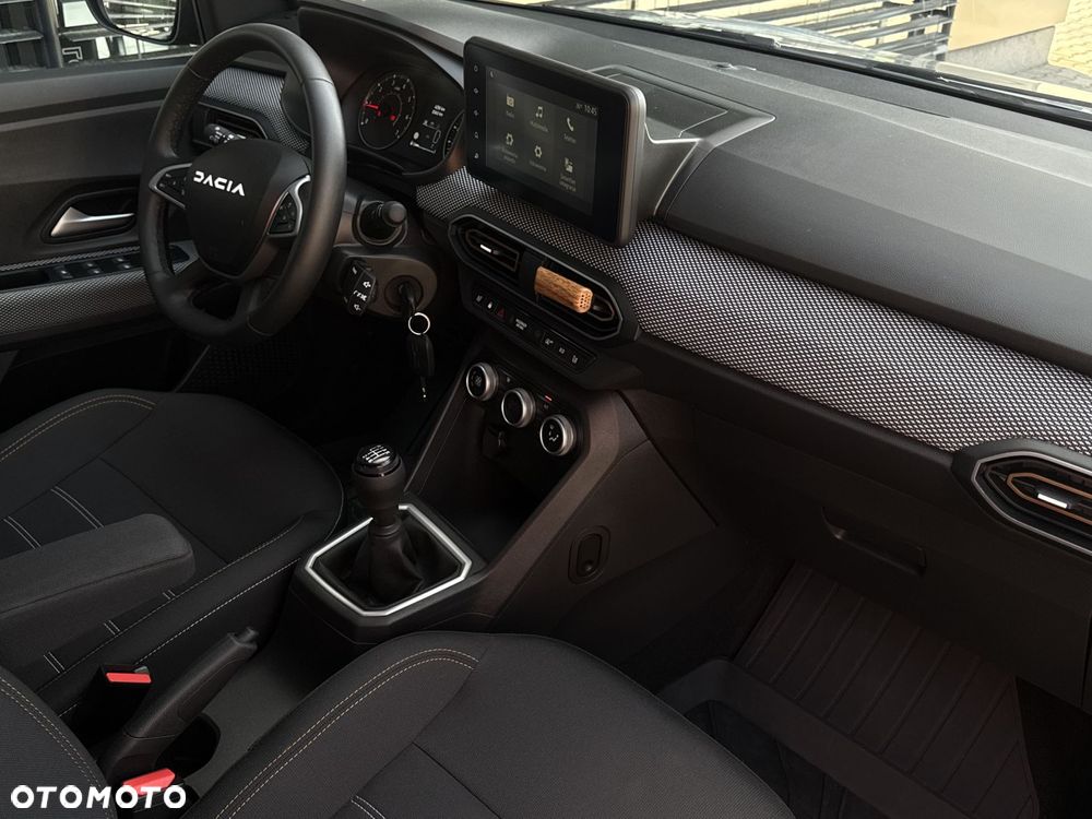 Dacia Sandero - 31