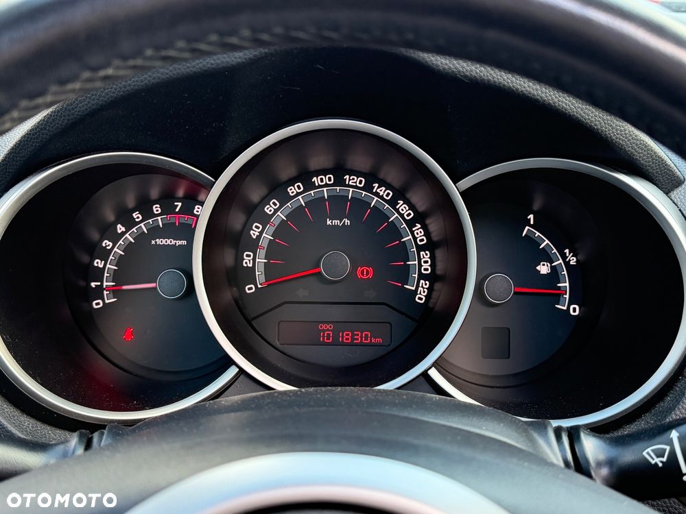 Kia Venga 1.4 CVVT Titanium Collection - 17