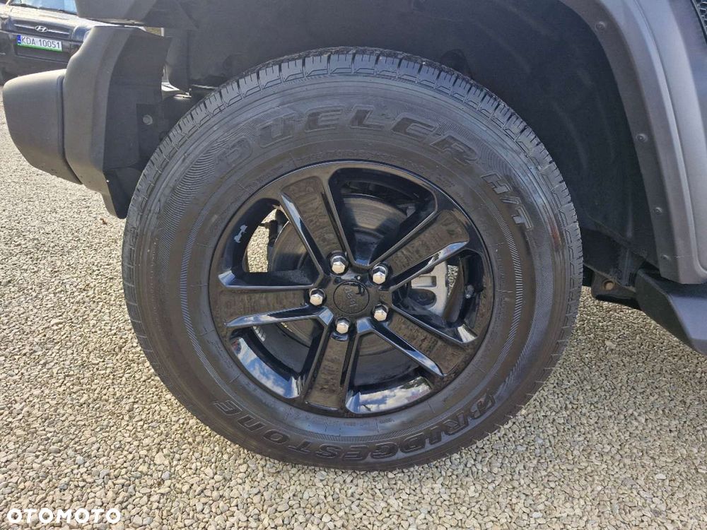 Jeep Wrangler - 30