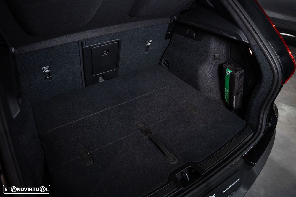Volvo XC 40 - 32