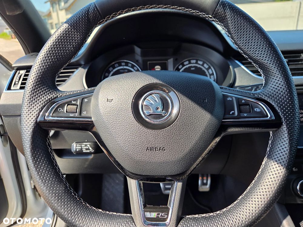 Skoda Octavia 2.0 TDI 4x4 DSG RS - 18