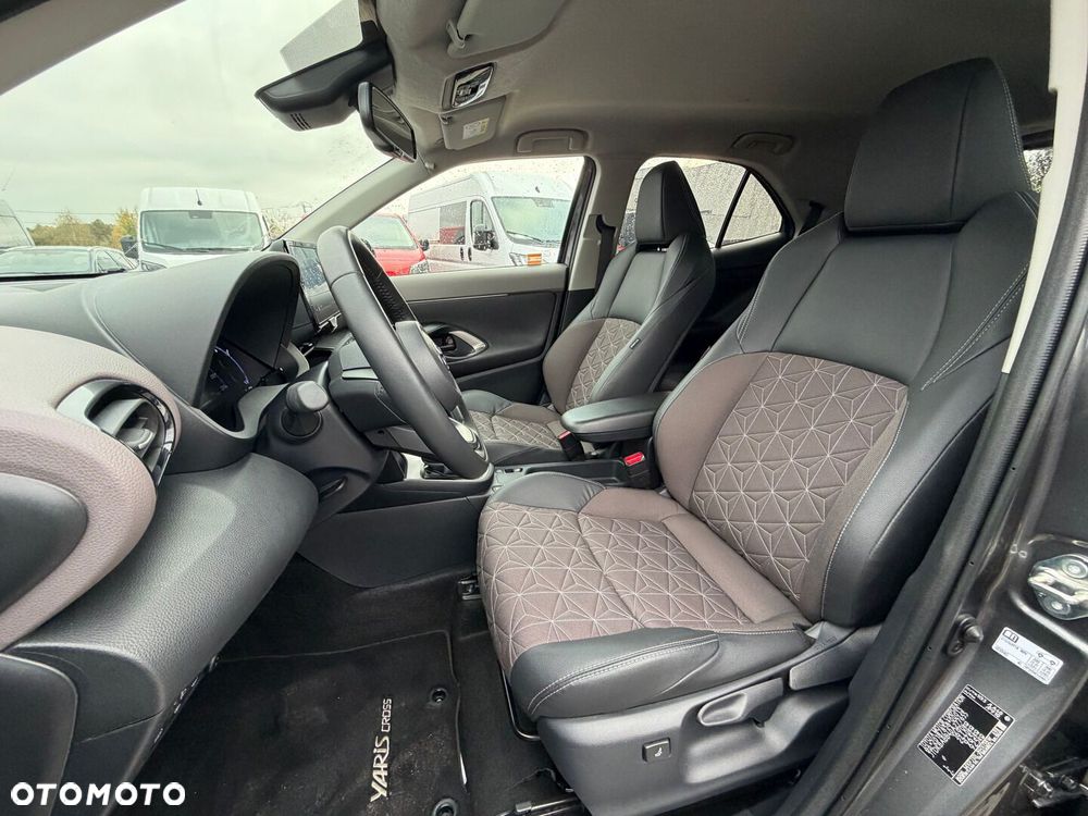 Toyota Yaris Cross Hybrid 1.5 Executive - 30