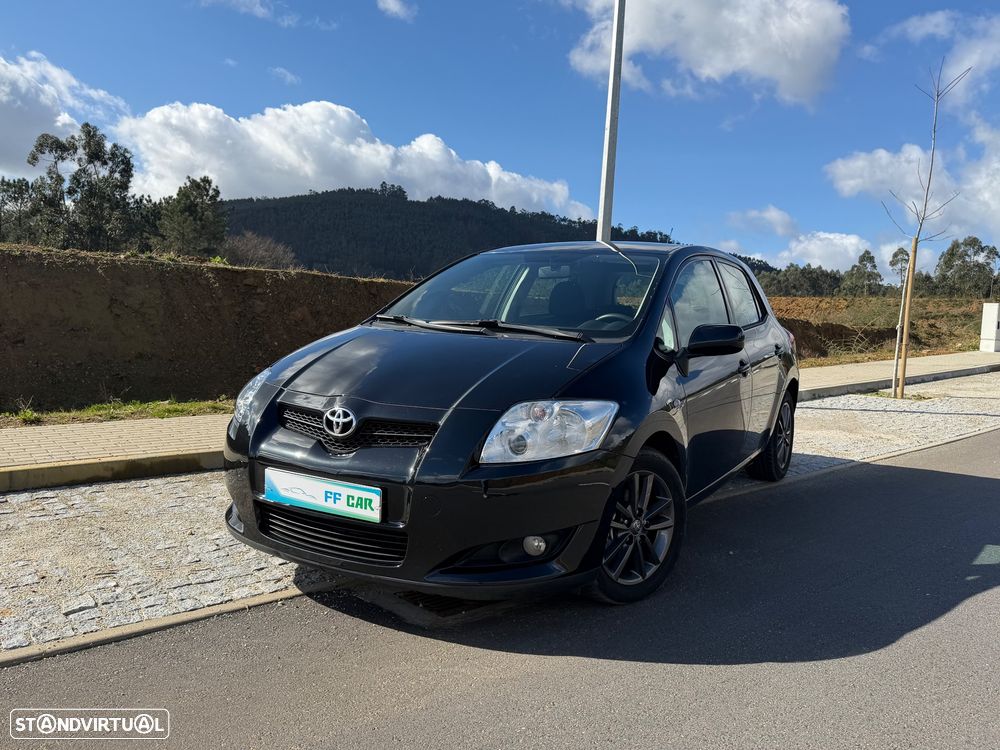 Toyota Auris 1.4 D-4D Luna - 1