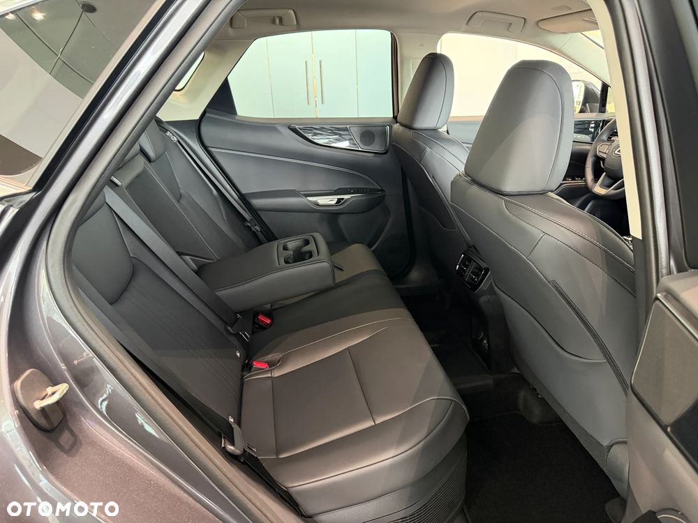 Lexus NX - 8
