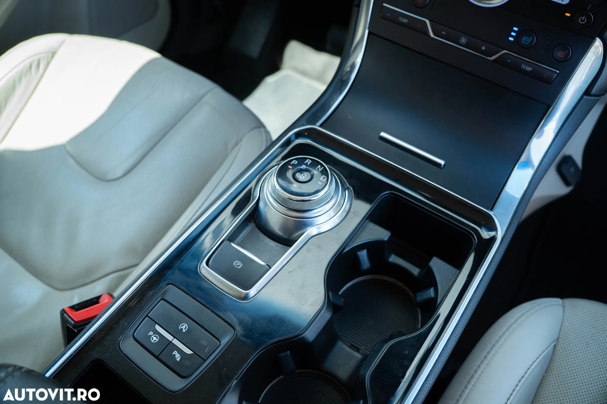 Ford Edge 2.0 Panther A8 AWD Titanium - 23