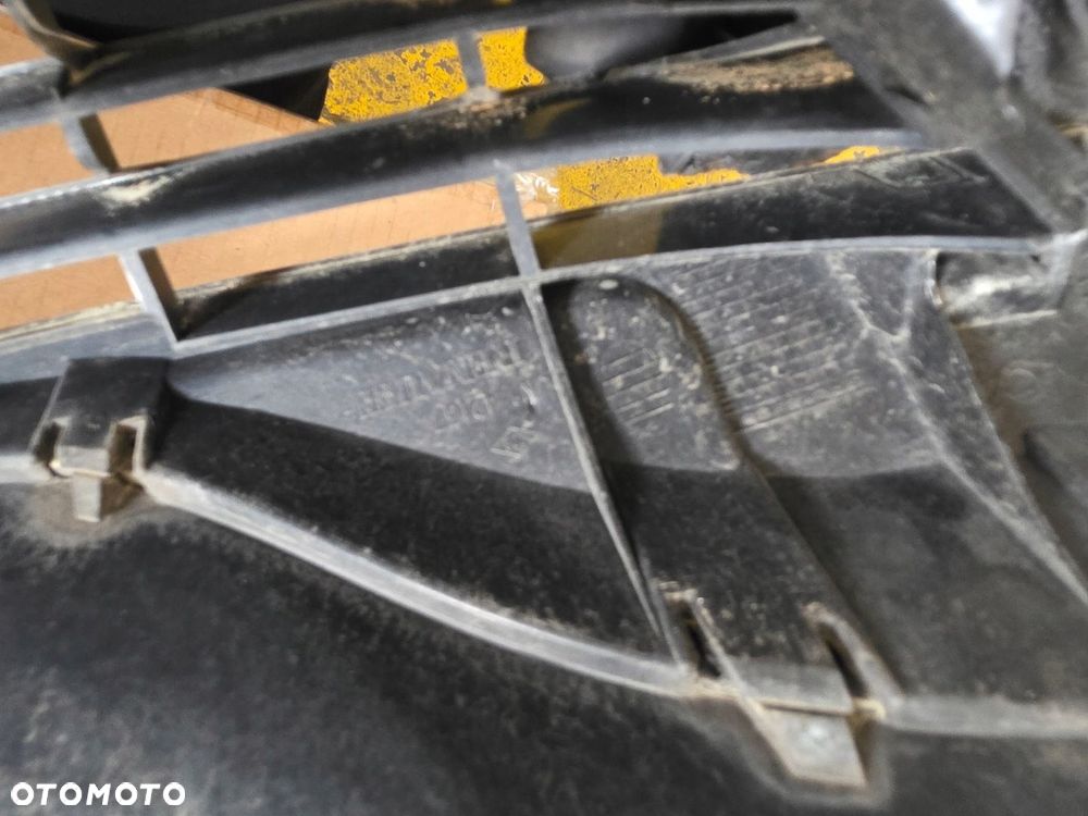 ATRAPA GRILL RENAULT LAGUNA II 42137 - 7