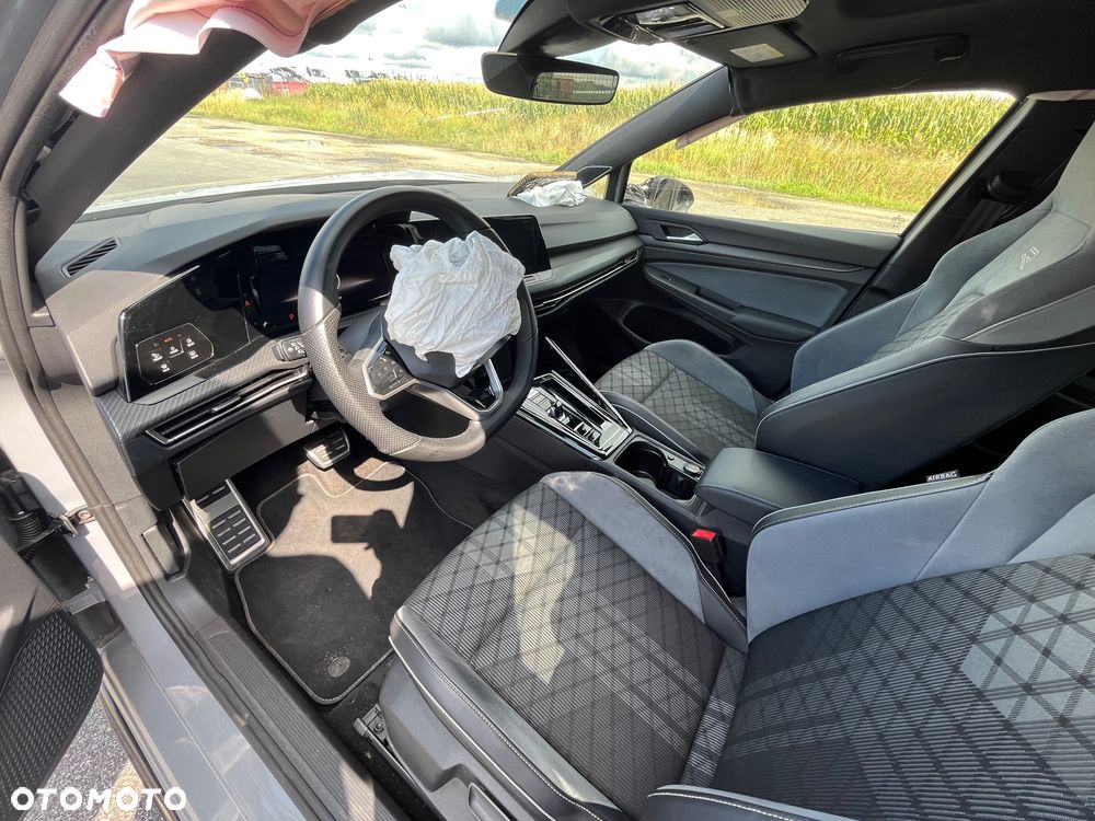 Volkswagen Golf 1.5 eTSI OPF DSG R-Line - 12