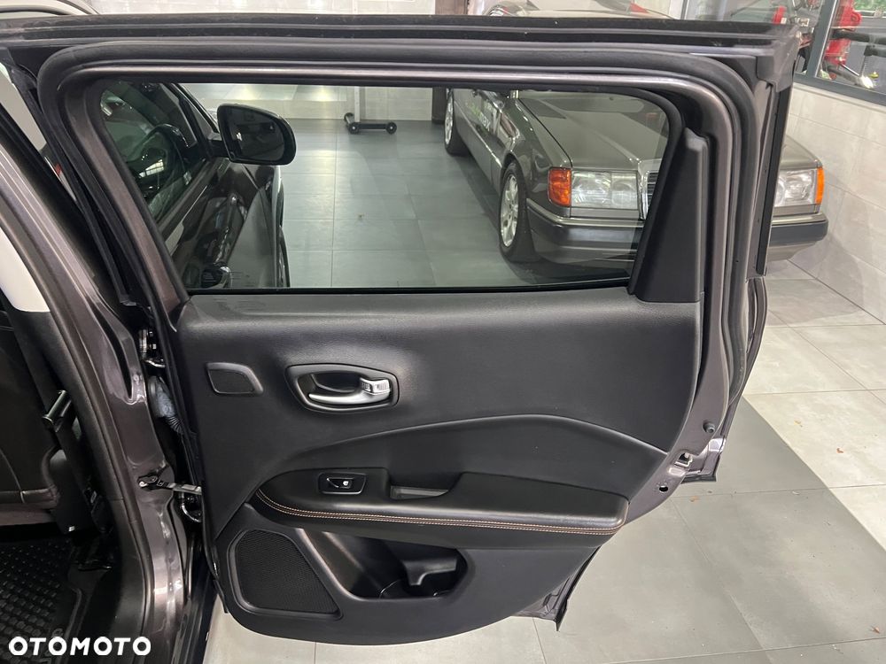 Jeep Compass 1.4 TMair Sport FWD S&S - 29