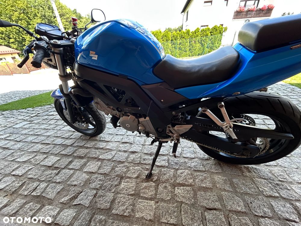 Suzuki SV - 6