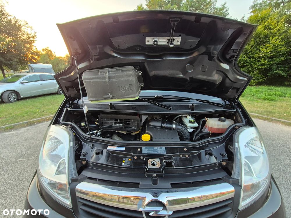 Opel Vivaro - 33