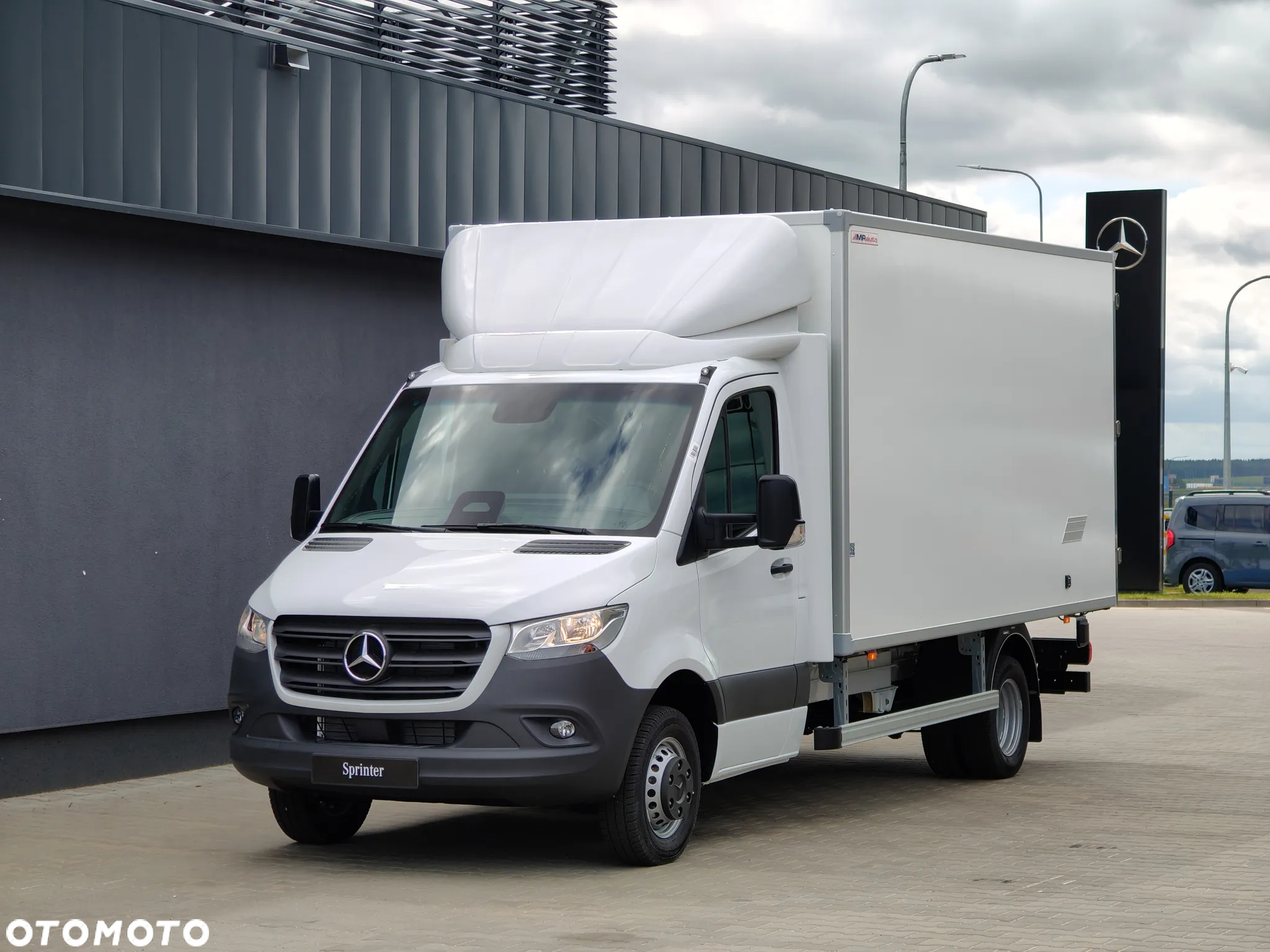 Mercedes-Benz Sprinter - 2