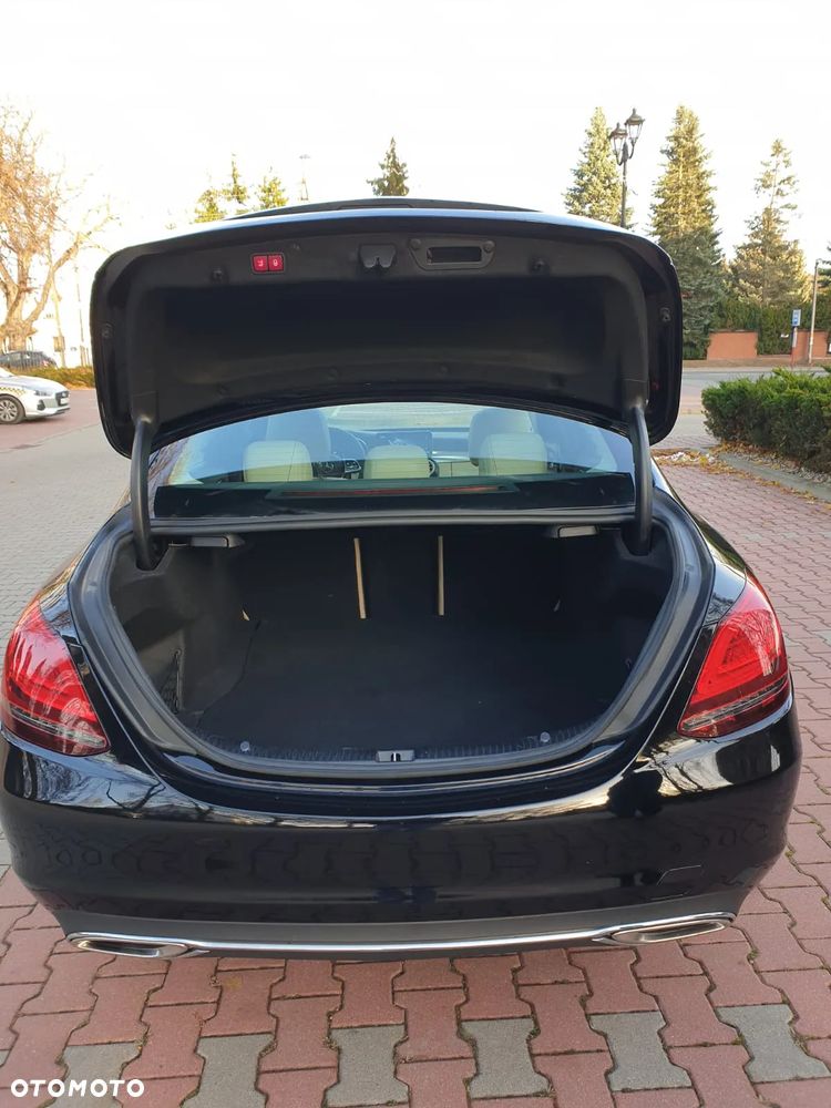 Mercedes-Benz Klasa C 300 9G-TRONIC Avantgarde - 12