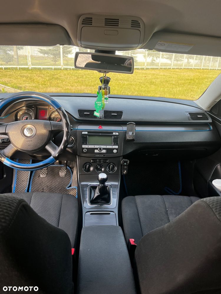 Volkswagen Passat 1.9 TDI Comfortline - 10