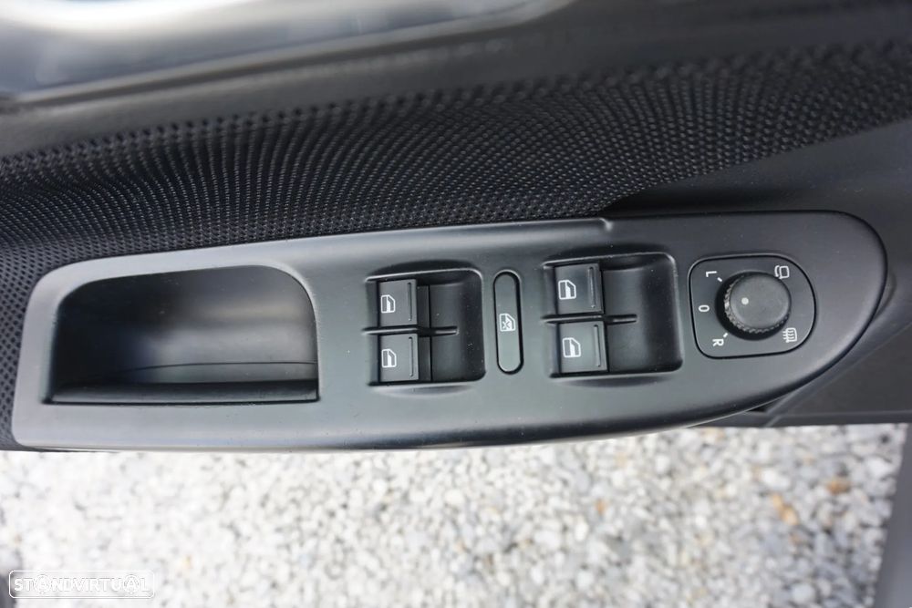 VW Passat 2.0 TDI BM Confortline - 35