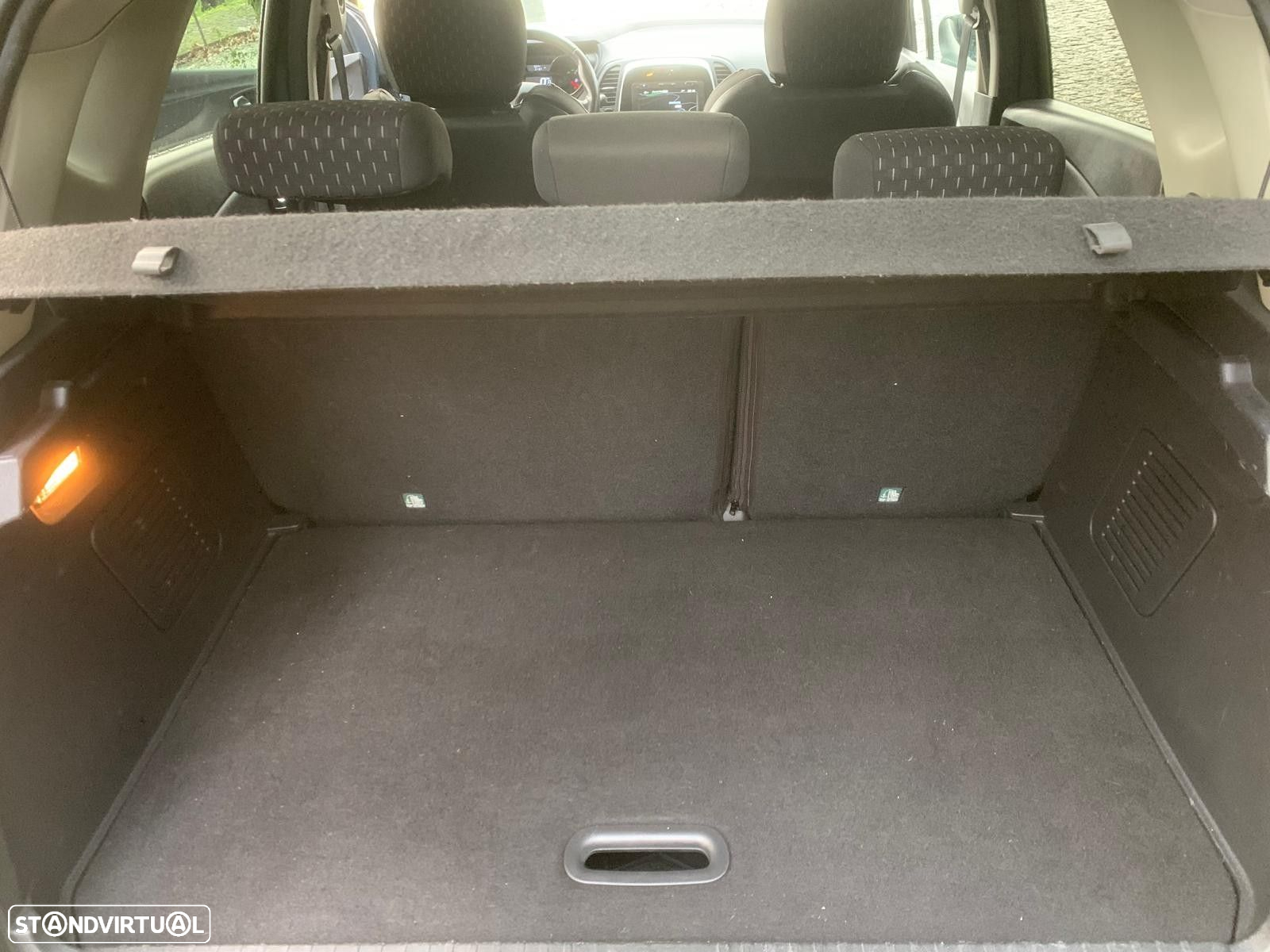 Renault Captur 1.5 dCi Exclusive EDC - 30