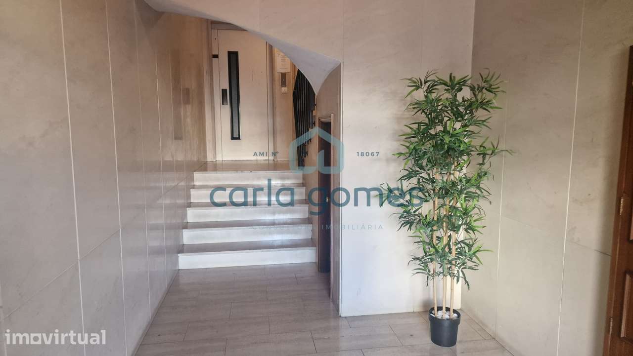 APARTAMENTO T2 C/ LUGAR DE GARAGEM E VISTA MAR – ARCOZELO, V.N. GAIA - Grande imagem: 4/28