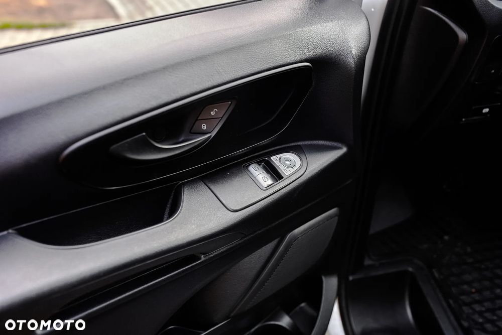 Mercedes-Benz Vito - 10