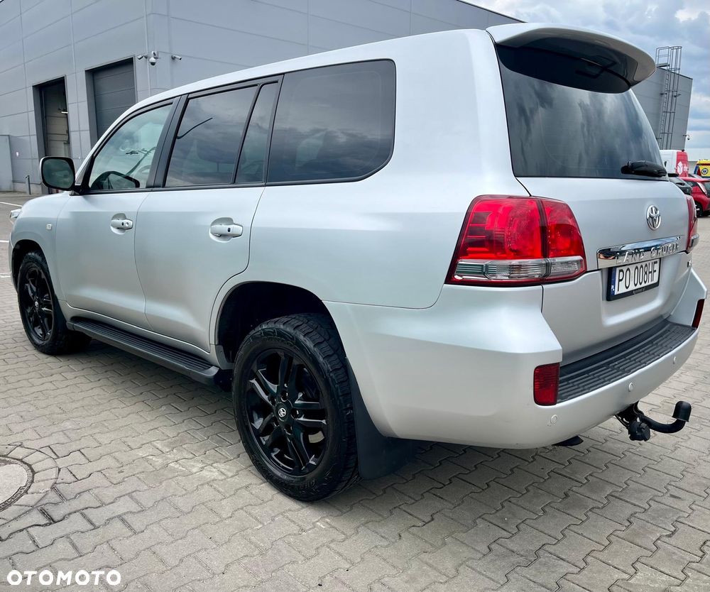 Toyota Land Cruiser - 5