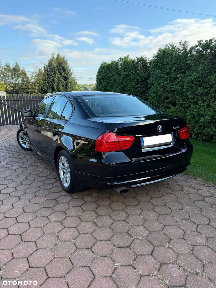 BMW Seria 3 318i - 5