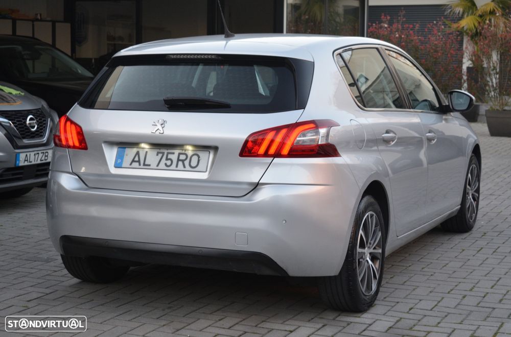 Peugeot 308 - 11