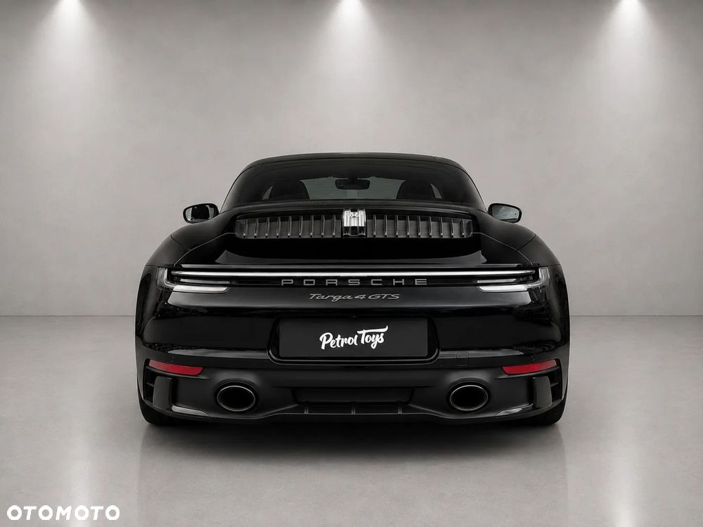 Porsche 911 Targa 4 GTS - 8