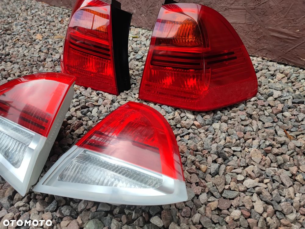 BMW E91 ORYGINALNY KOMPLET LAMP TYŁ / LAMPY TYLNE LEWE / PRAWE / W KLAPĘ O NR. 63 21 6 937 457 / 63 21 6 937 458 / 63 21 6 937 459 / 63 21 6 937 460 OEM W DOBRYM STANIE KOMPLETNE W WKŁADY SPRAWNE W 100% - 3