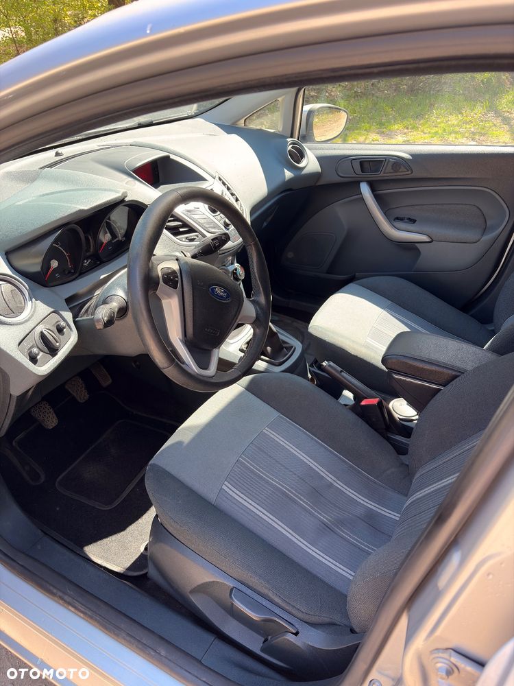 Ford Fiesta - 8