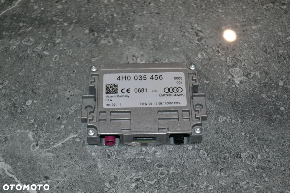 AUDI VW WZMACNIACZ ANTENOWY GSM 4H0035456 - 1