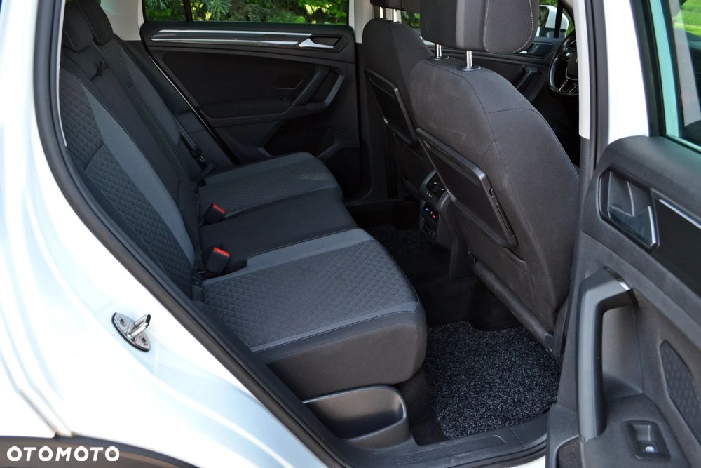 Volkswagen Tiguan - 25