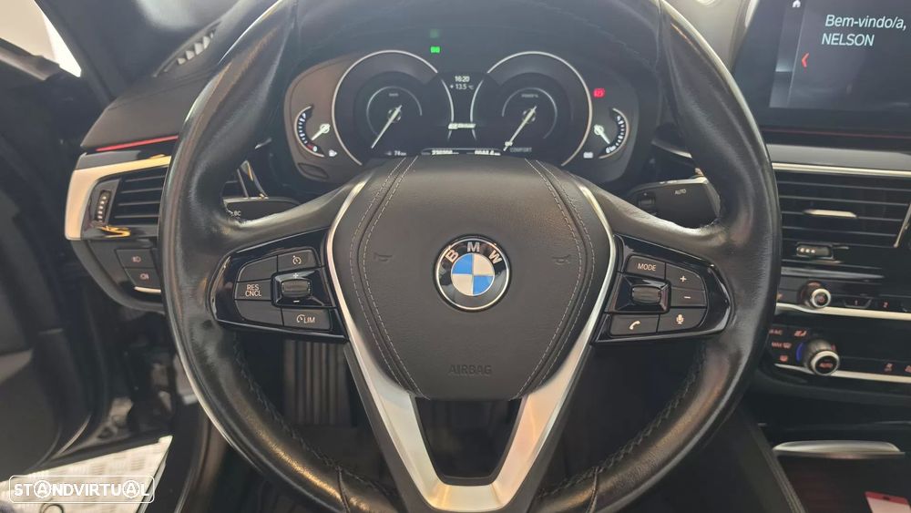 BMW 530 e iPerformance Line Luxury - 38