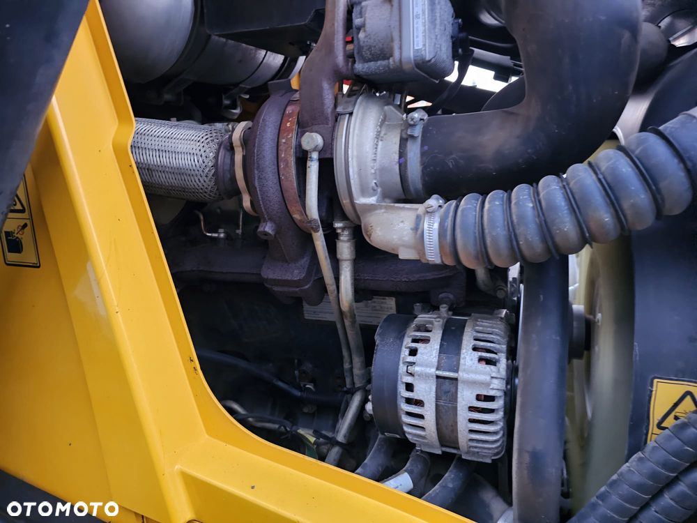 JCB 3CX Contractor 110kM - 16