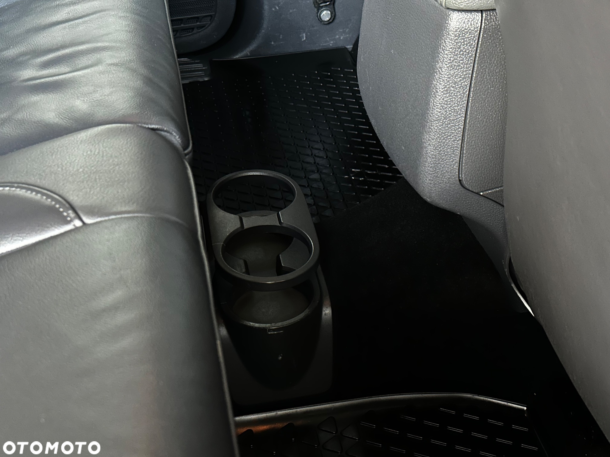 Volkswagen Amarok - 24