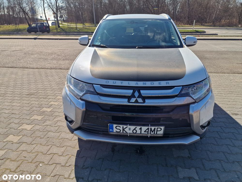 Mitsubishi Outlander 2.0 Intense + Navi 4WD CVT - 1