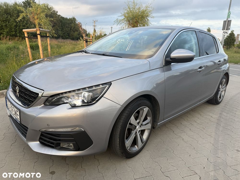 Peugeot 308 - 1
