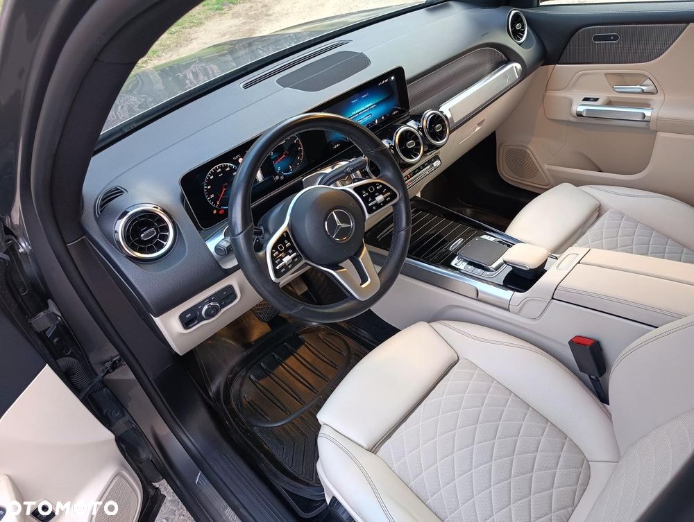 Mercedes-Benz GLB 200 7G-DCT - 9