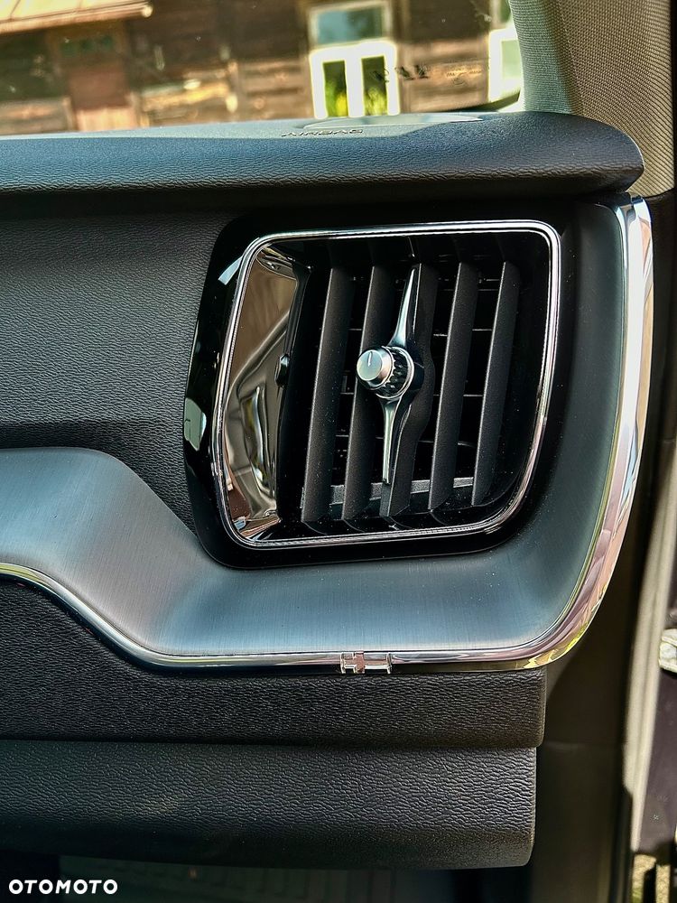 Volvo XC 60 - 25