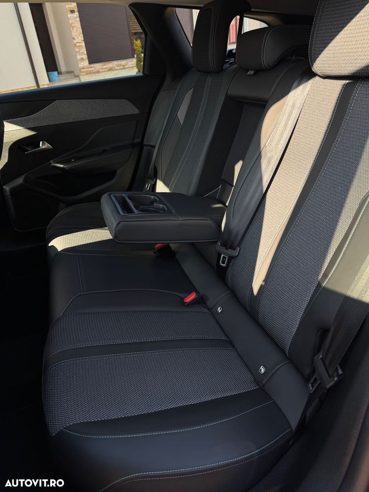 Peugeot 308 1.6L 180 EAT8 PHEV Allure - 22