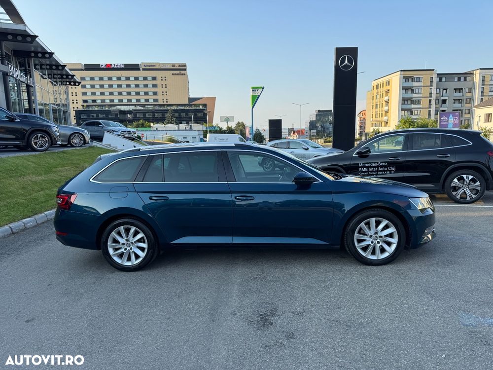 Skoda Superb 1.6 TDI DSG Ambition - 9