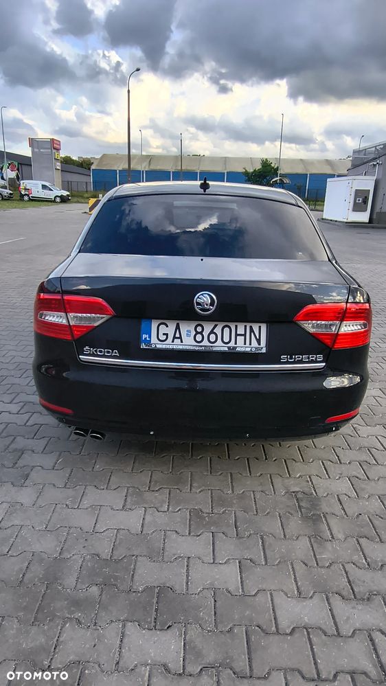 Skoda Superb 2.0 TDI Ambition DSG - 6
