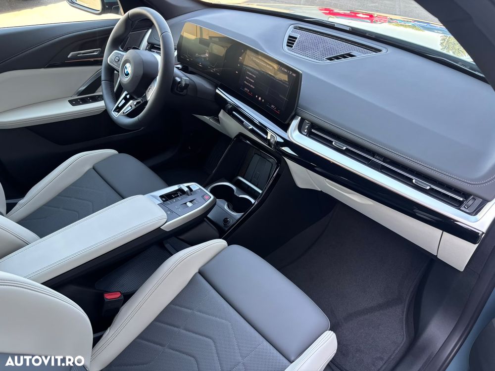 BMW iX1 xDrive30 M Sportpaket - 13