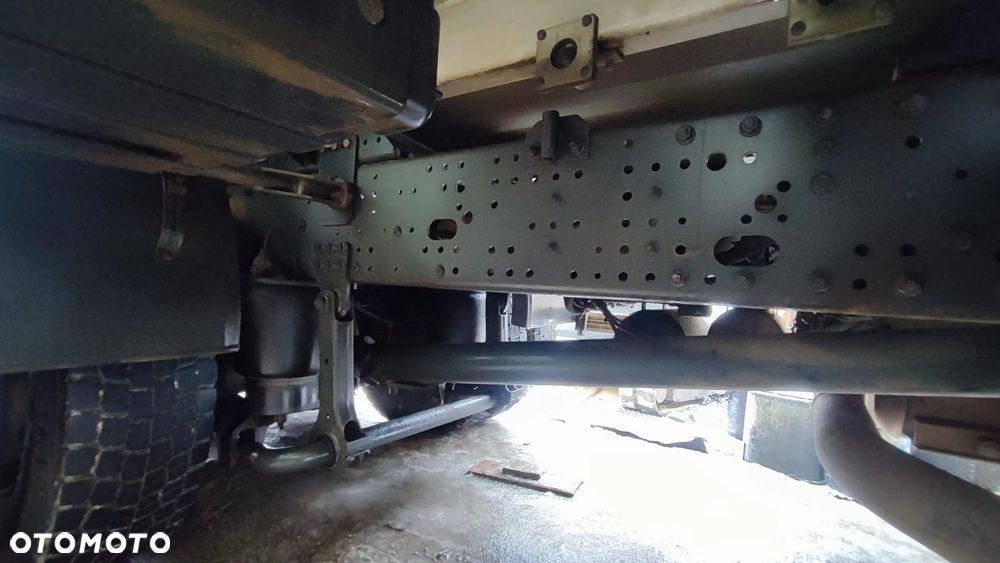 Iveco Stralis 360 euro 6 Olympus - 9