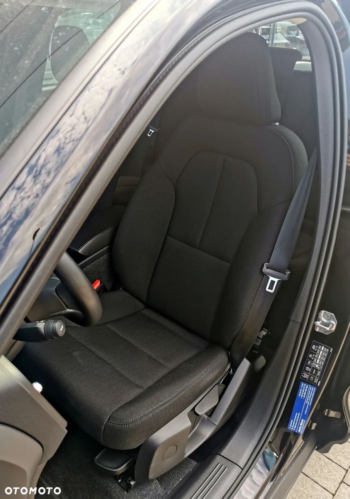 Volvo XC 40 T3 Momentum Core - 10