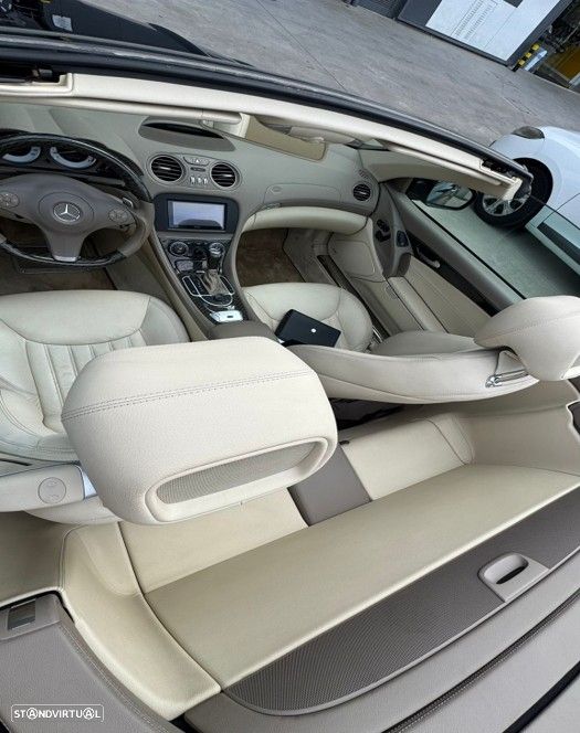 Mercedes-Benz SL 350 Standard - 11