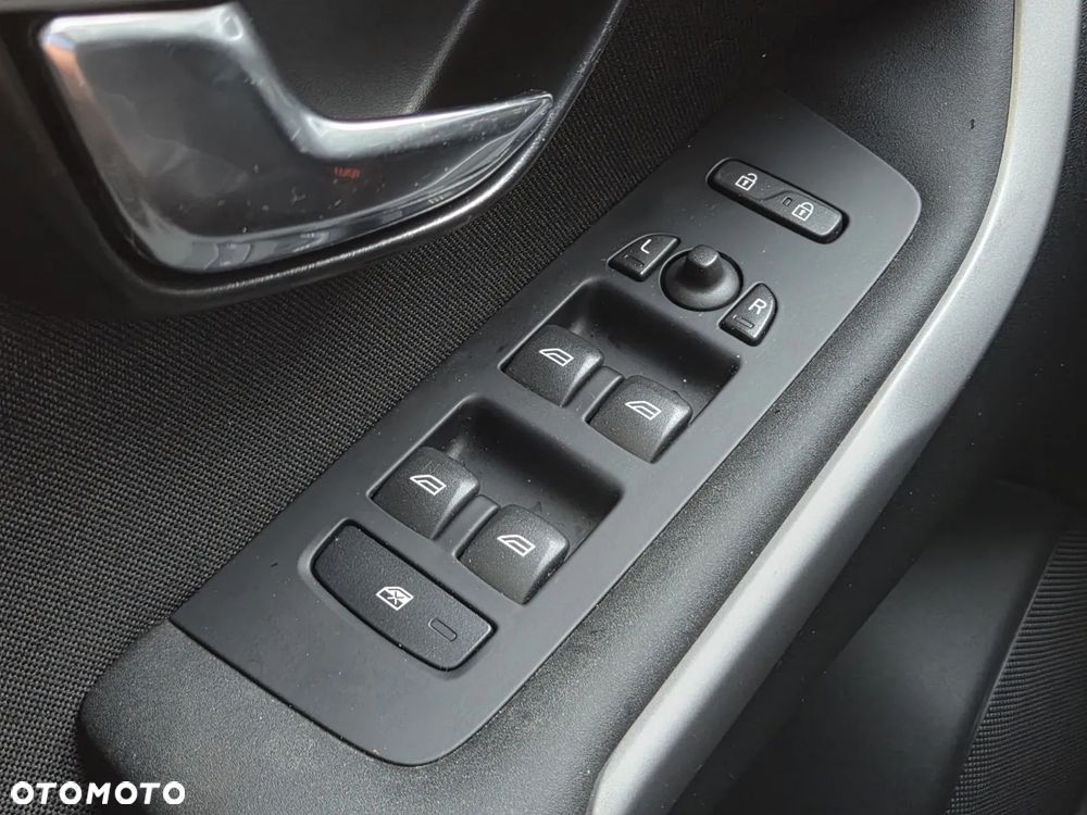 Volvo V40 D2 - 39